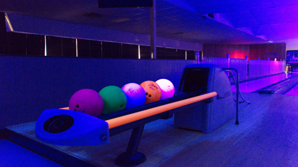 lets glow bowling set