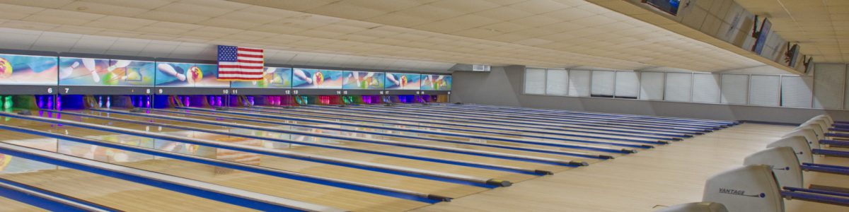 Strikers bowling online alley